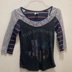 WE THE FREE shirt Med large metal tag small size